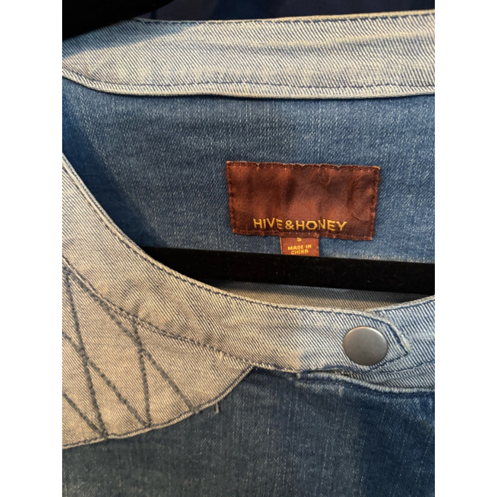 Women's Hive & Honey Denim Jacket Size S Blue - Picture 4 of 4